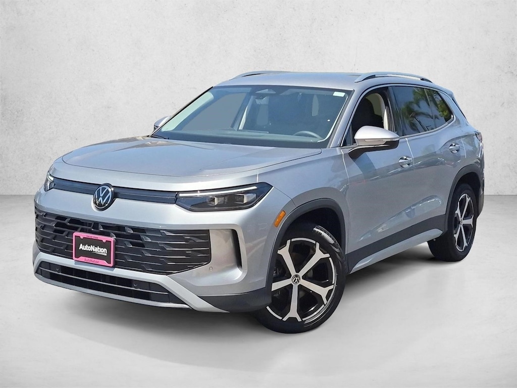 New 2026 Volkswagen Tiguan SE SUV