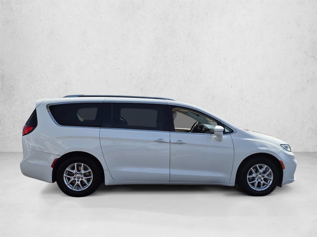 Used 2021 Chrysler Pacifica Touring L Van Passenger Van