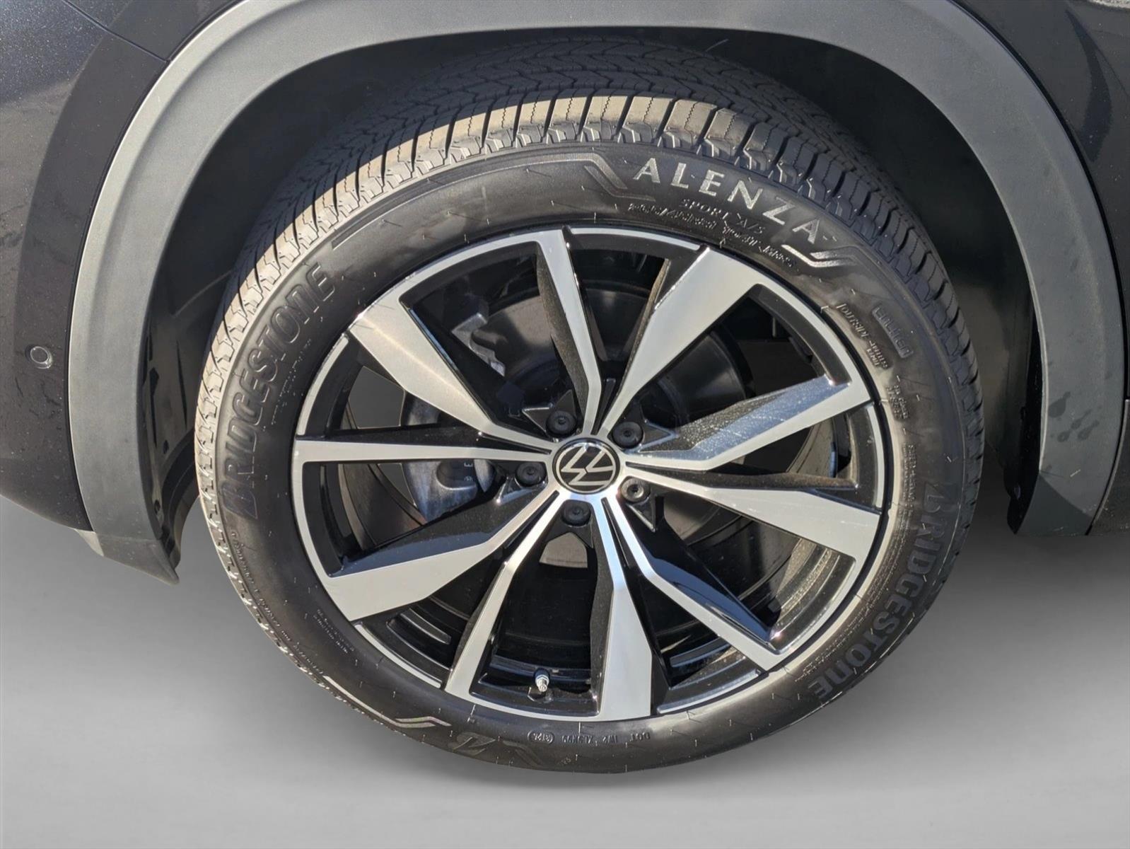 2026 Volkswagen Atlas SEL Premium R-Line - Photo 9