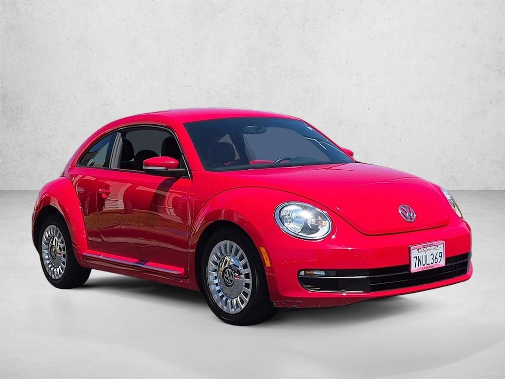 Used 2013 Volkswagen Beetle 2.5L w/PZEV Hatchback