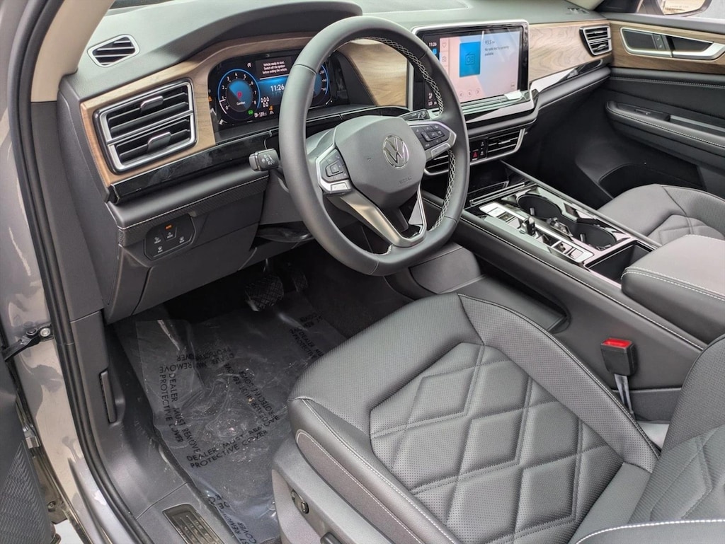 New 2026 Volkswagen Atlas SE w/Technology SUV