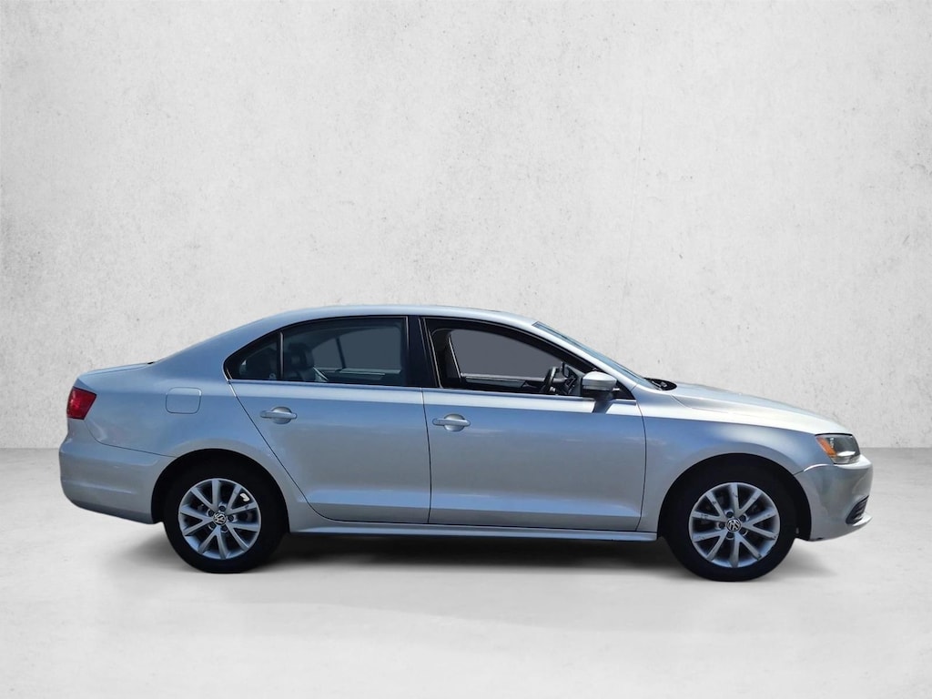 Used 2013 Volkswagen Jetta 2.5L SE w/PZEV Sedan