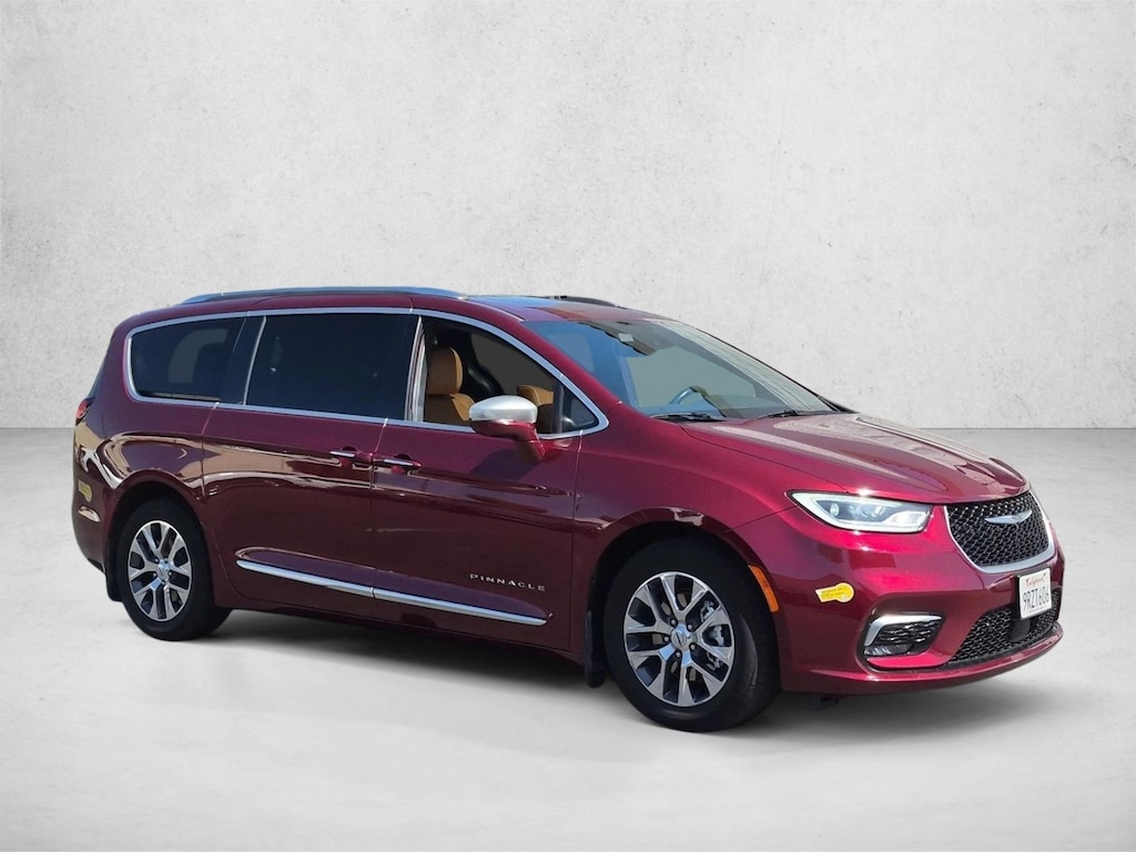 Used 2022 Chrysler Pacifica Hybrid Pinnacle Van Passenger Van