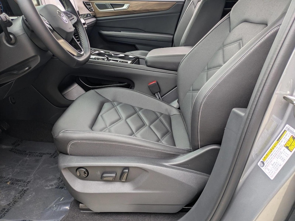 New 2026 Volkswagen Atlas SE w/Technology SUV