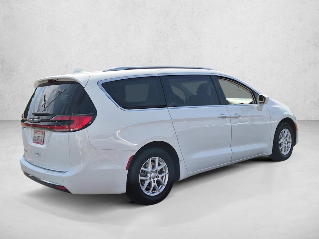 Used 2021 Chrysler Pacifica Touring L Van Passenger Van