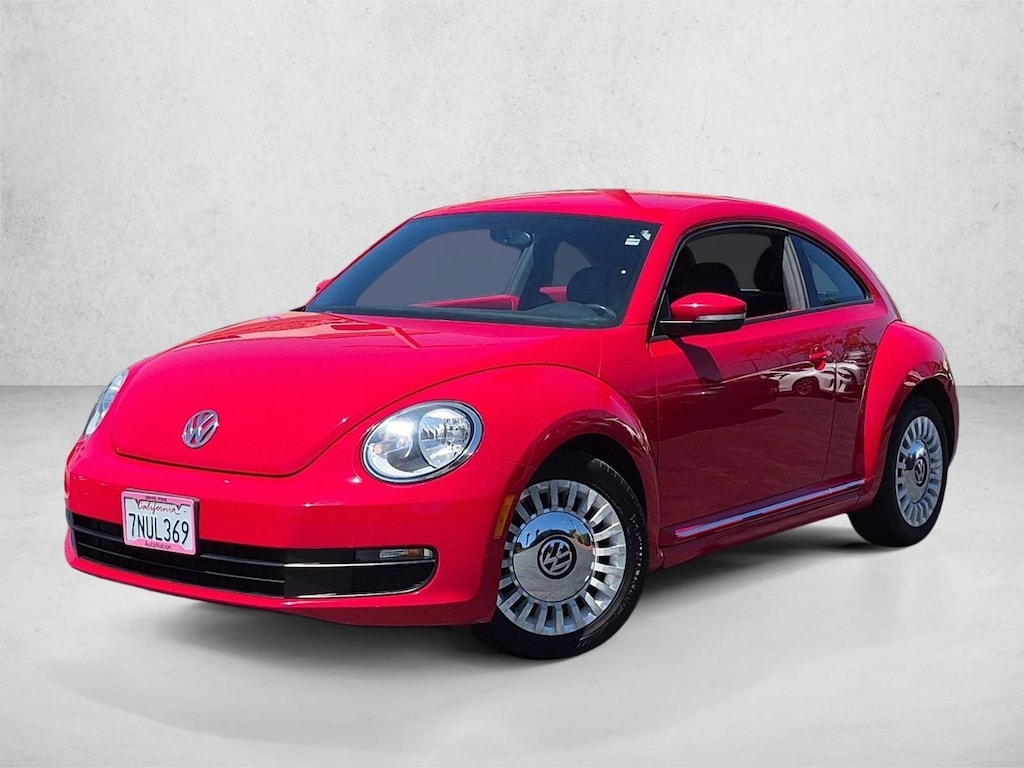 Used 2013 Volkswagen Beetle 2.5L w/PZEV Hatchback
