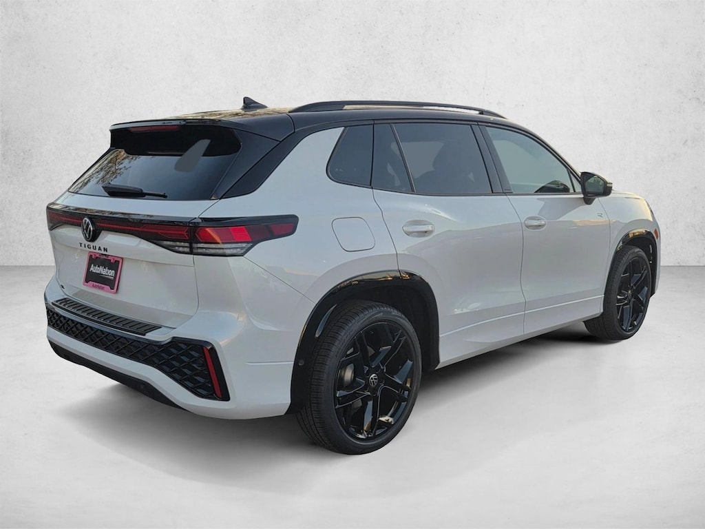 New 2026 Volkswagen Tiguan SE R-Line Black SUV