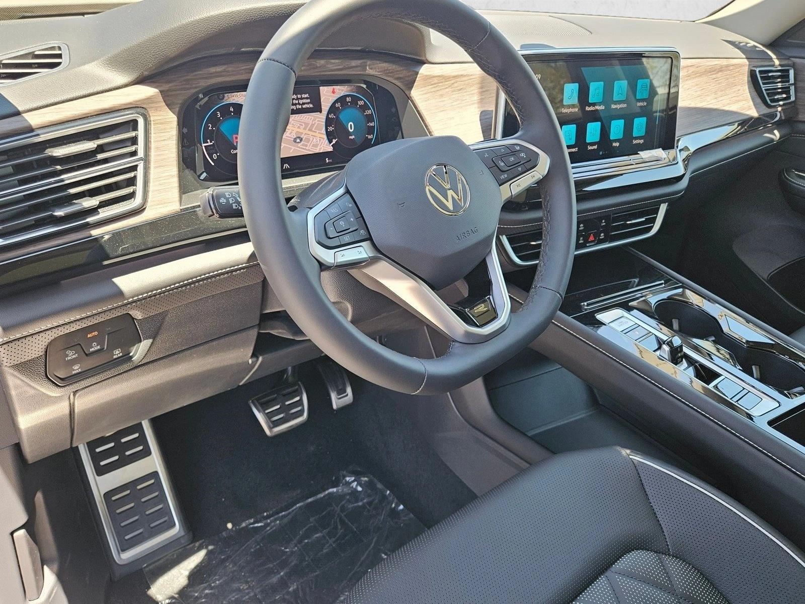 New 2026 Volkswagen Atlas SEL Premium R-Line SUV