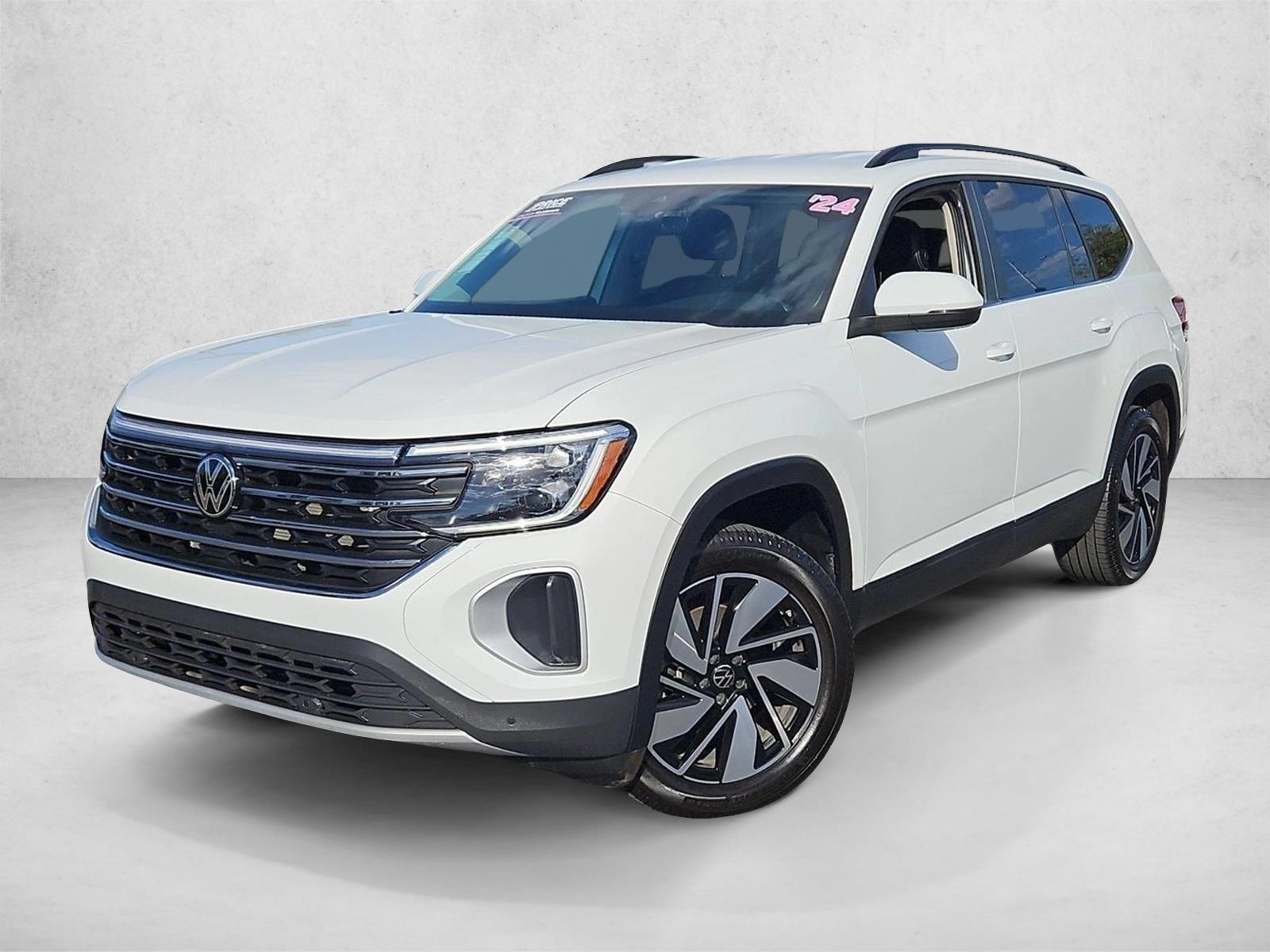 Used 2024 Volkswagen Atlas 2.0T SE w/Technology SUV