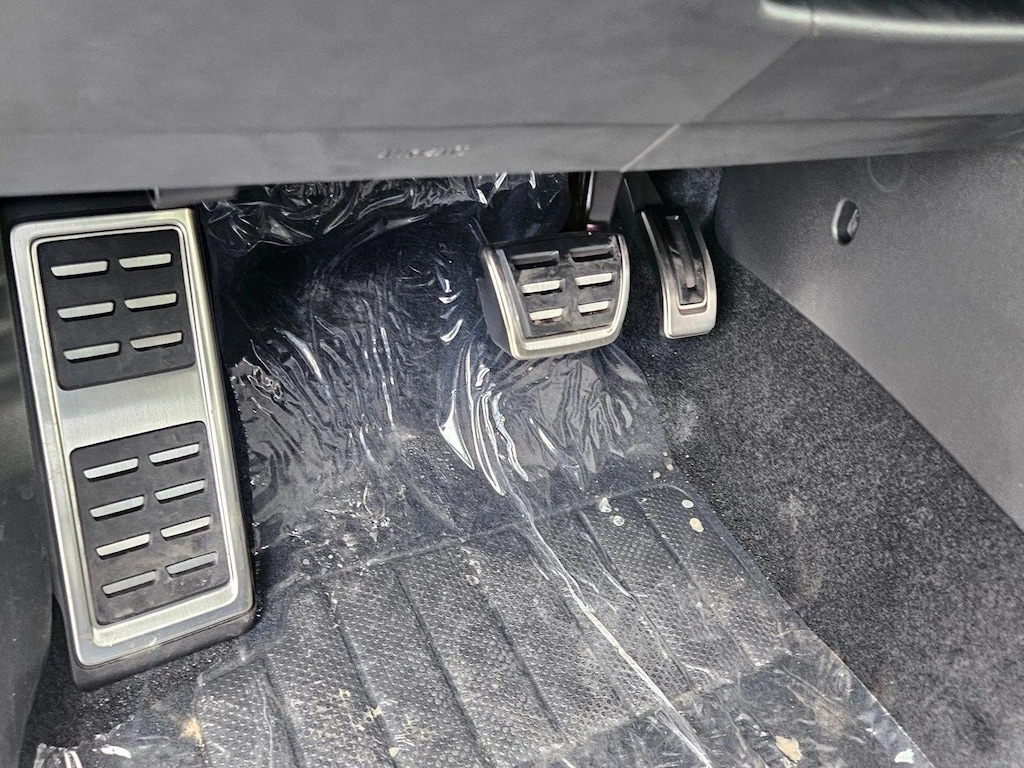 New 2026 Volkswagen Tiguan SE R-Line Black SUV