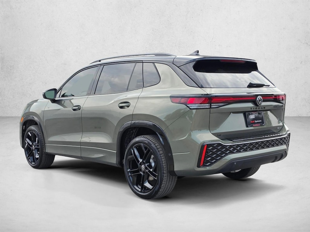 New 2026 Volkswagen Tiguan SE R-Line Black SUV