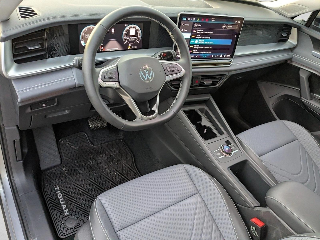 New 2026 Volkswagen Tiguan SE SUV