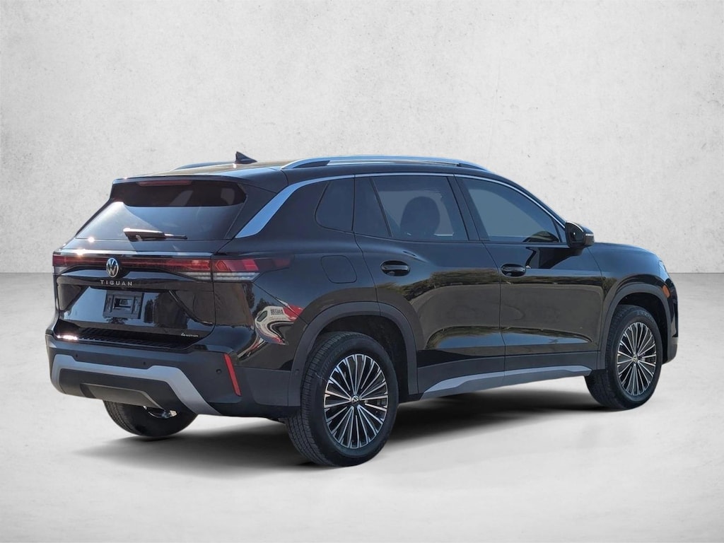 New 2025 Volkswagen Tiguan 2.0T S SUV