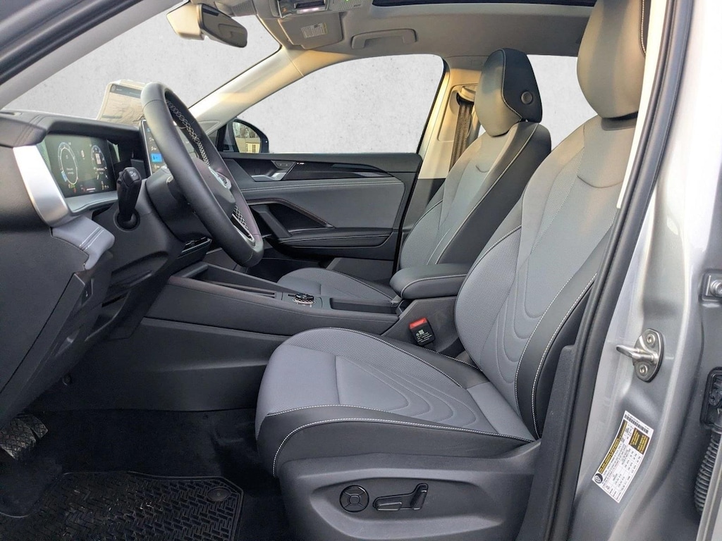 New 2026 Volkswagen Tiguan SE SUV