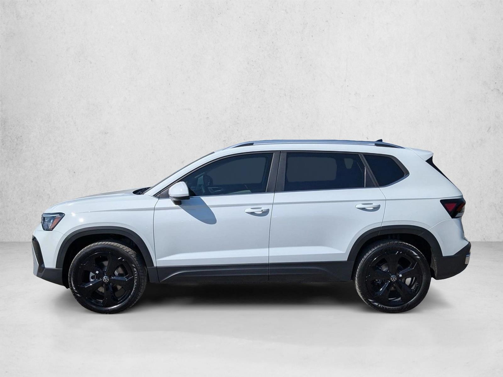 2025 Volkswagen Taos SEL - Photo 9