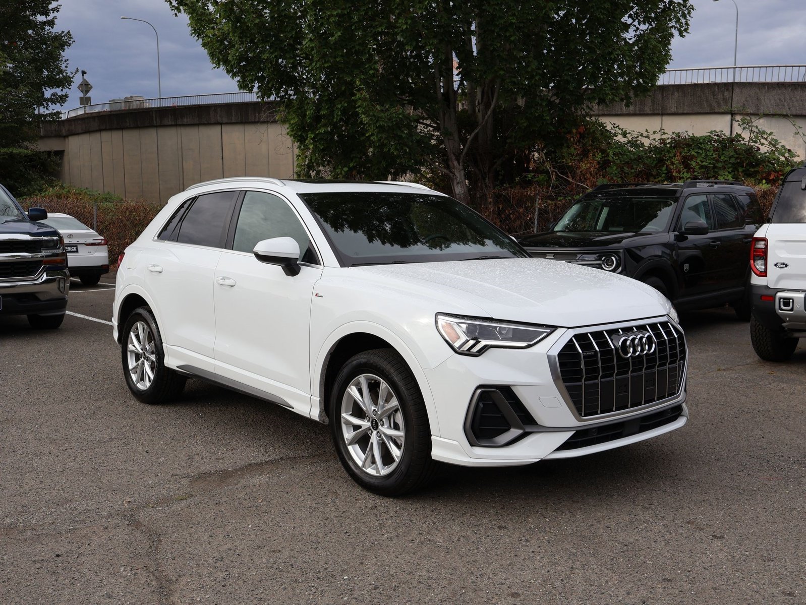 Used 2025 Audi Q3 45 S line Premium SUV
