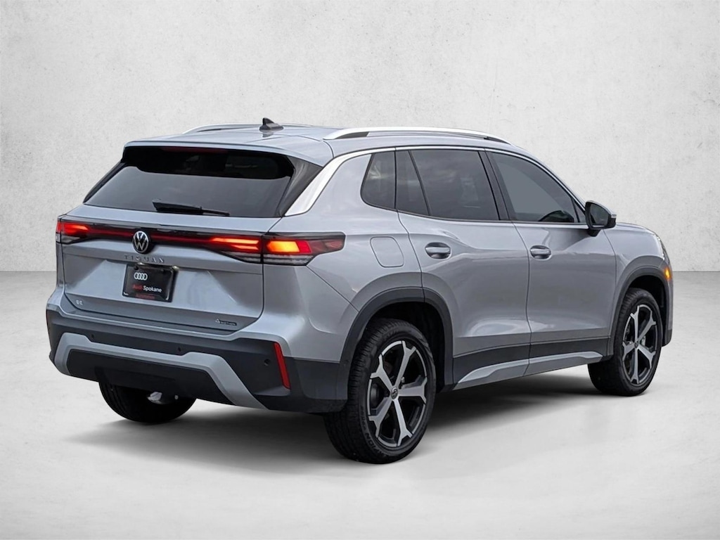 New 2026 Volkswagen Tiguan SE SUV