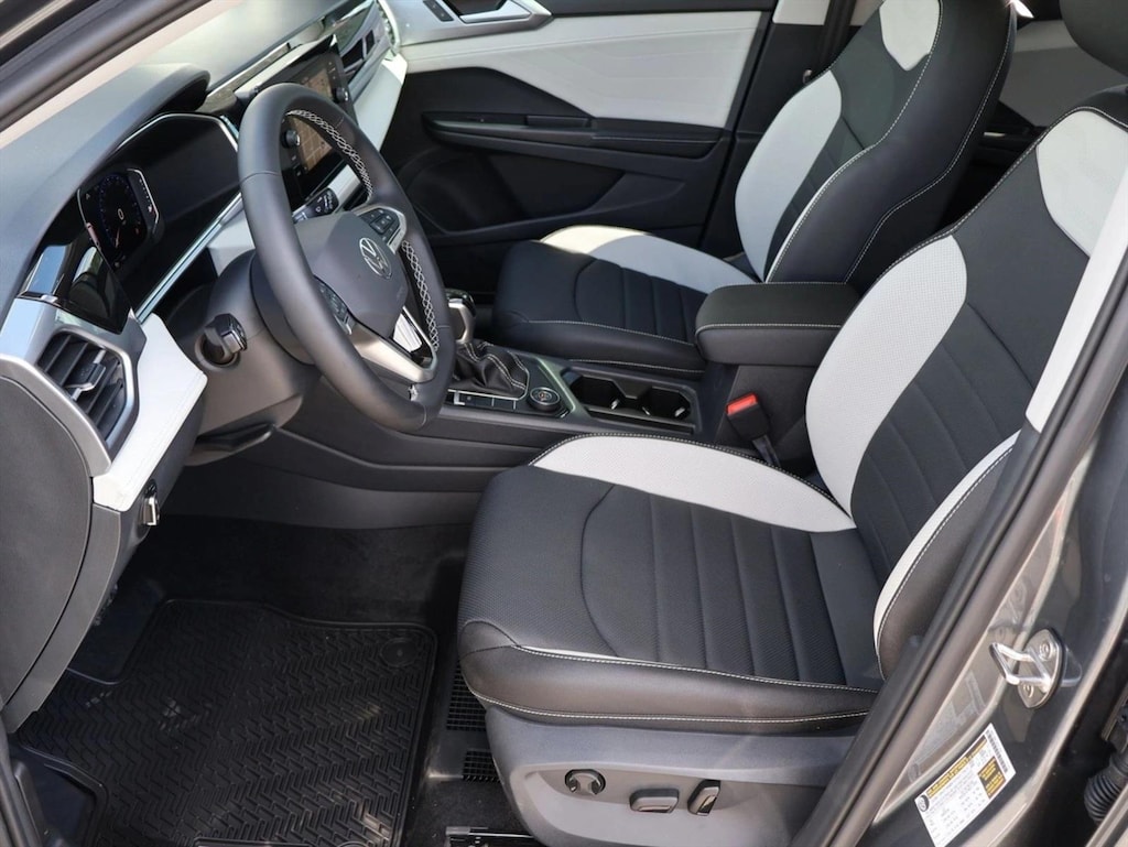 New 2026 Volkswagen Taos 1.5T SEL SUV