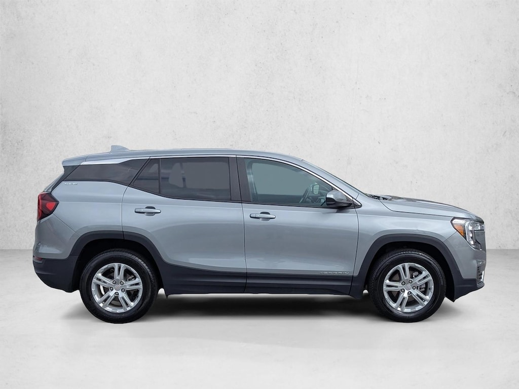Used 2024 GMC Terrain SLE SUV