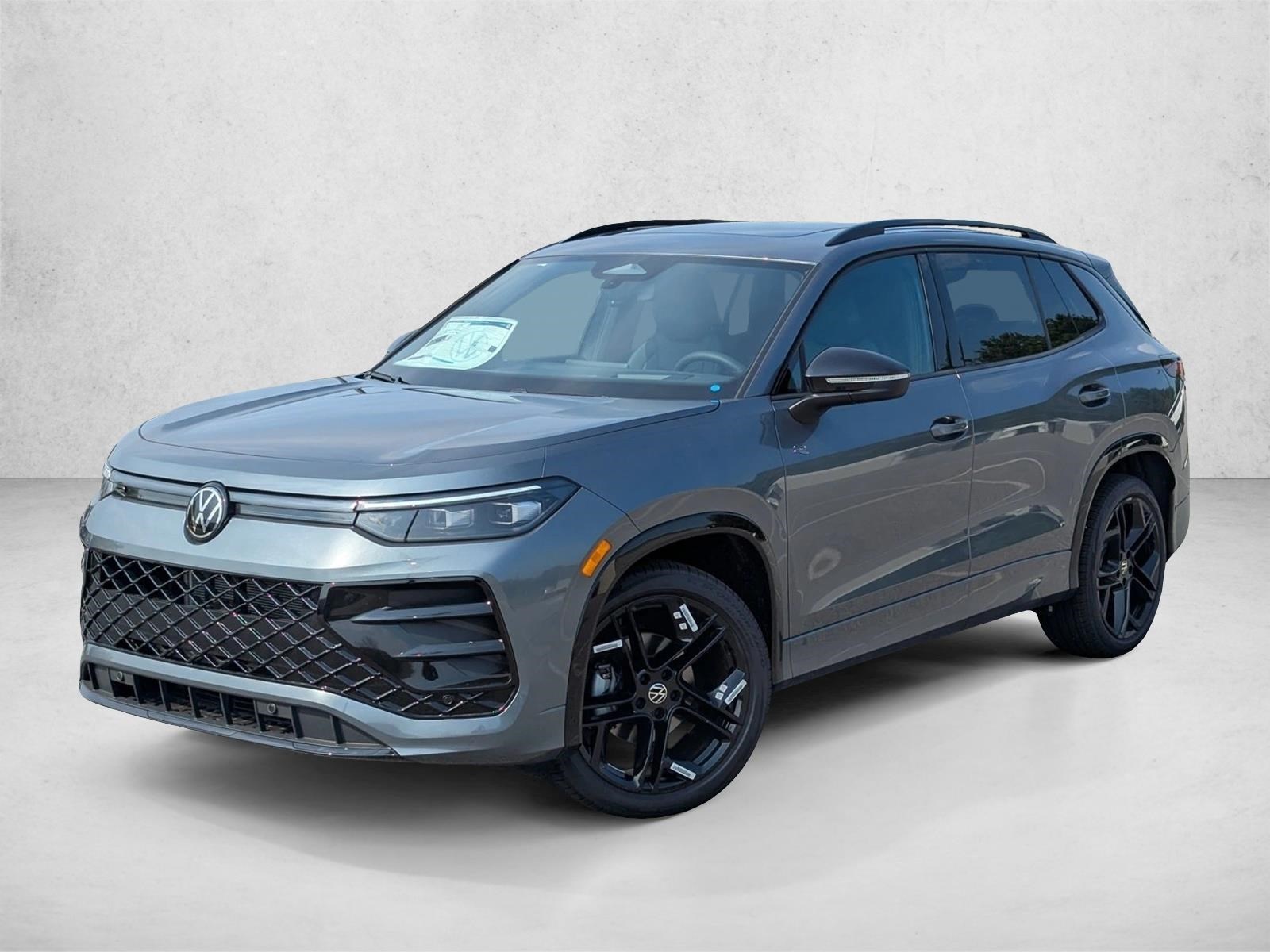 New 2026 Volkswagen Tiguan SE R-Line Black SUV