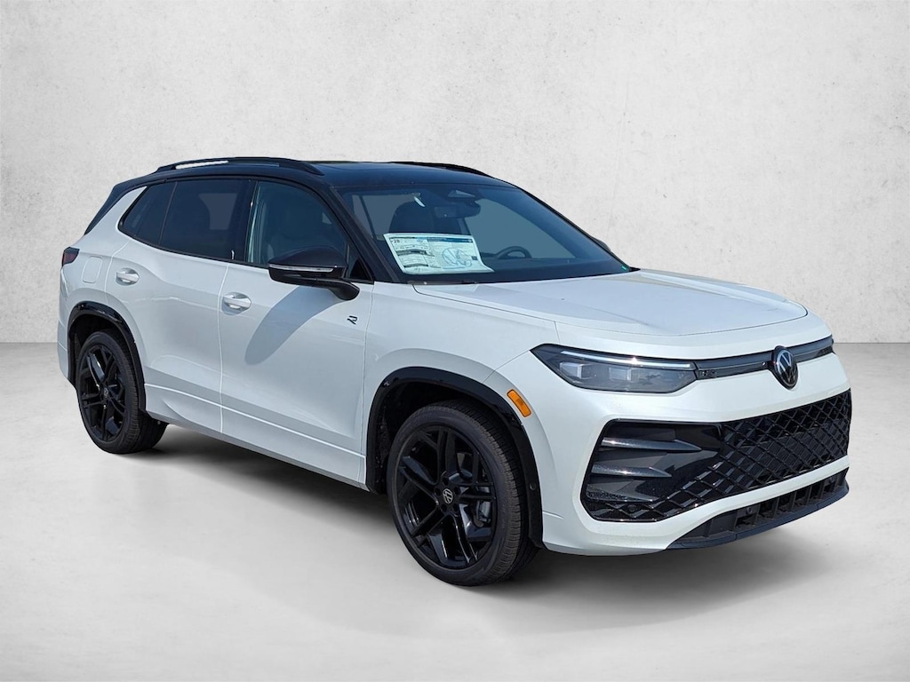 New 2026 Volkswagen Tiguan SE R-Line Black SUV