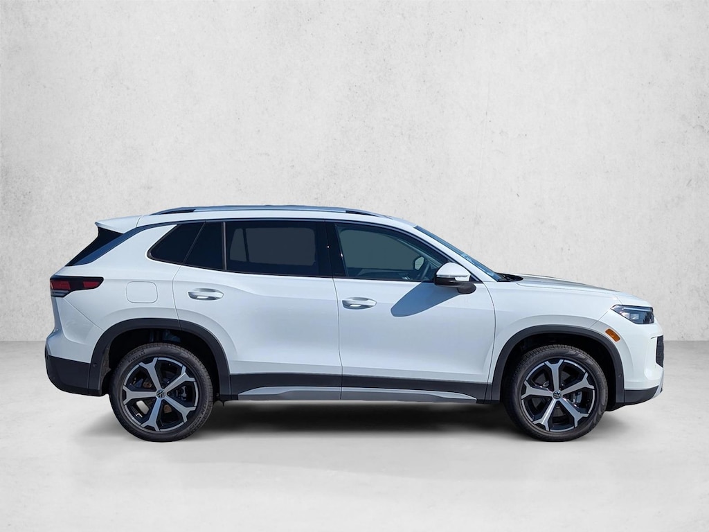New 2026 Volkswagen Tiguan SE SUV