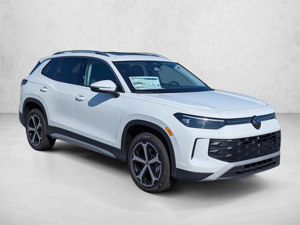 New 2026 Volkswagen Tiguan SE SUV