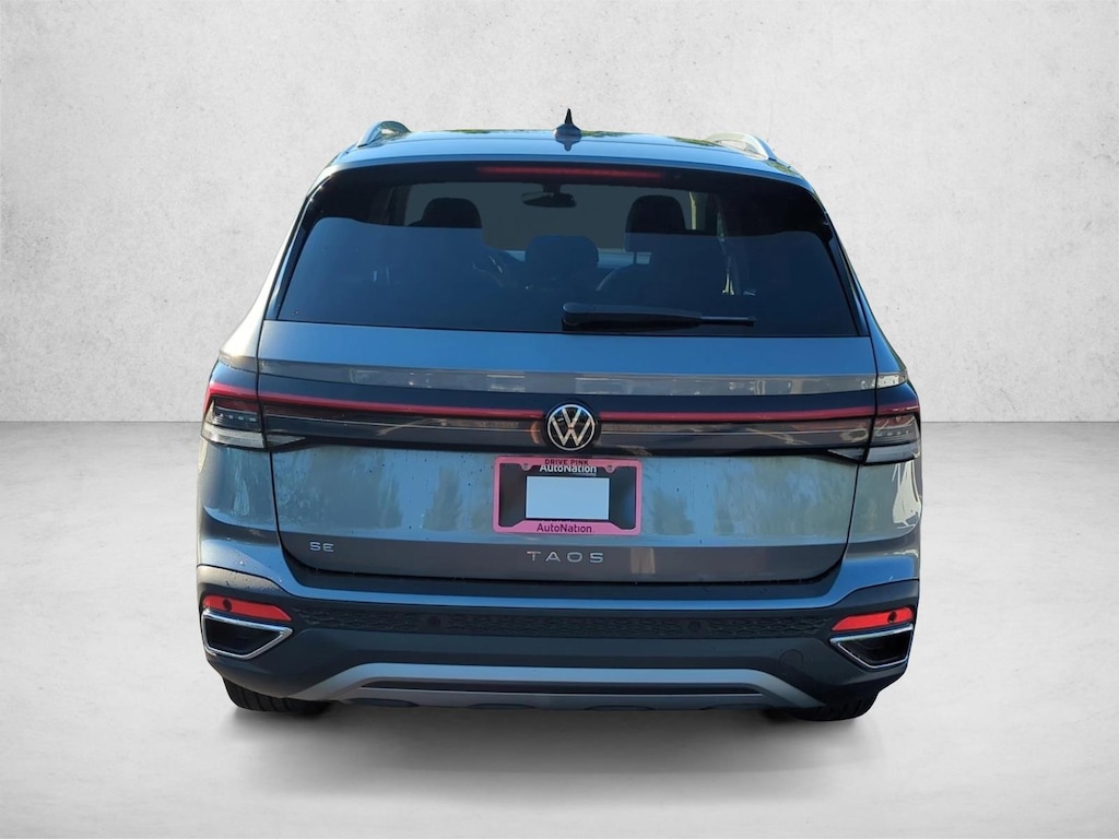 New 2026 Volkswagen Taos 1.5T SE SUV