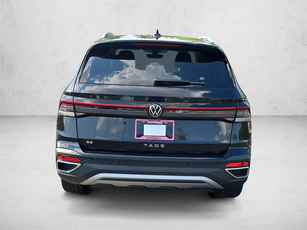 New 2026 Volkswagen Taos 1.5T SE SUV