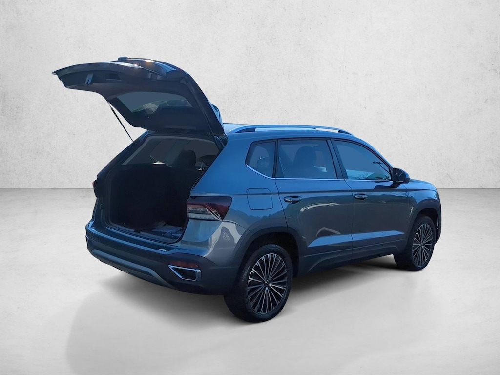 New 2026 Volkswagen Taos 1.5T SE SUV