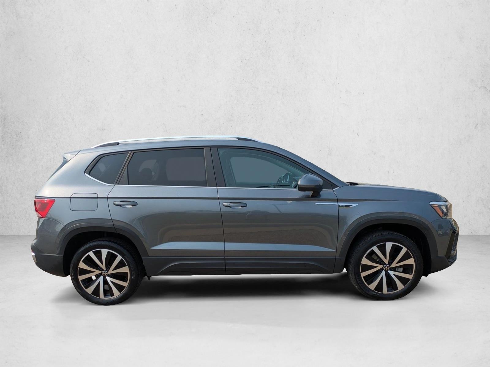 Used 2024 Volkswagen Taos SE Sport Utility