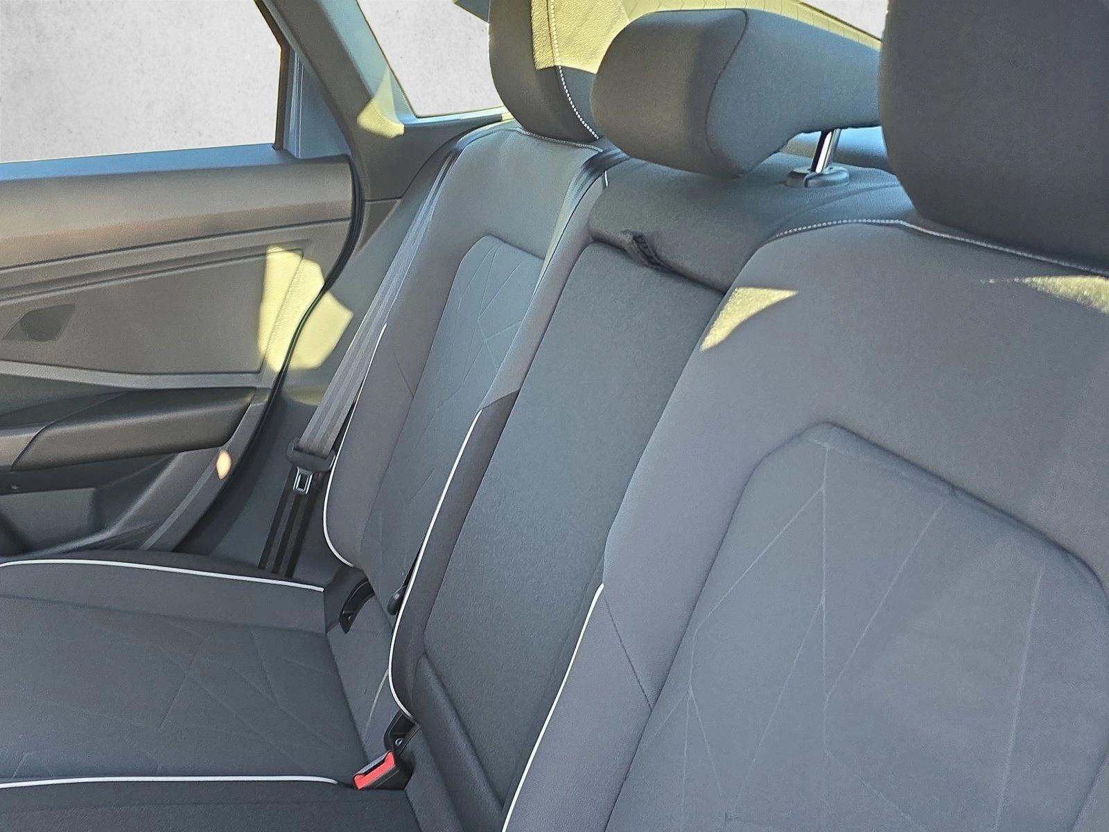 2026 Volkswagen Jetta Sport - Photo 18