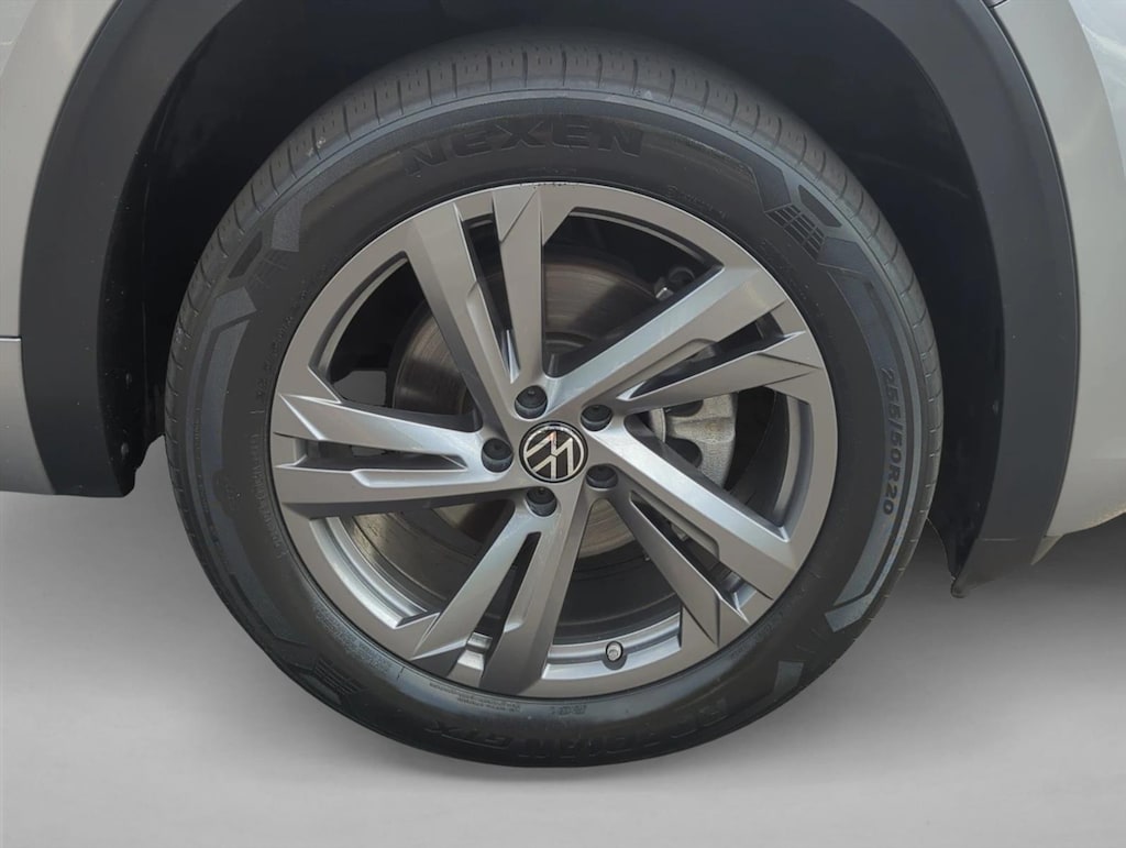Used 2024 Volkswagen Atlas Cross Sport 2.0T SEL R-Line SUV
