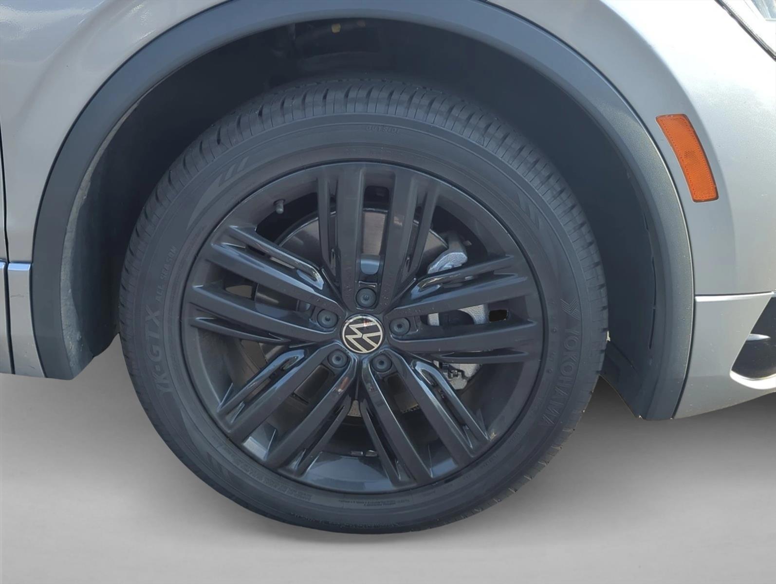 Used 2022 Volkswagen Tiguan SE R-Line Black SUV