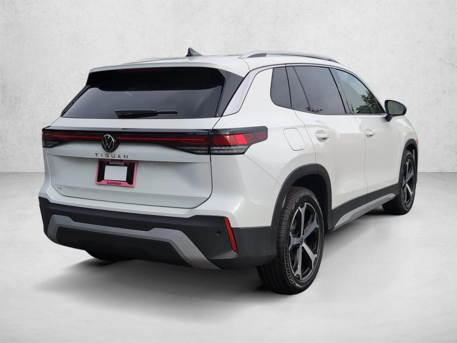 New 2026 Volkswagen Tiguan SE SUV