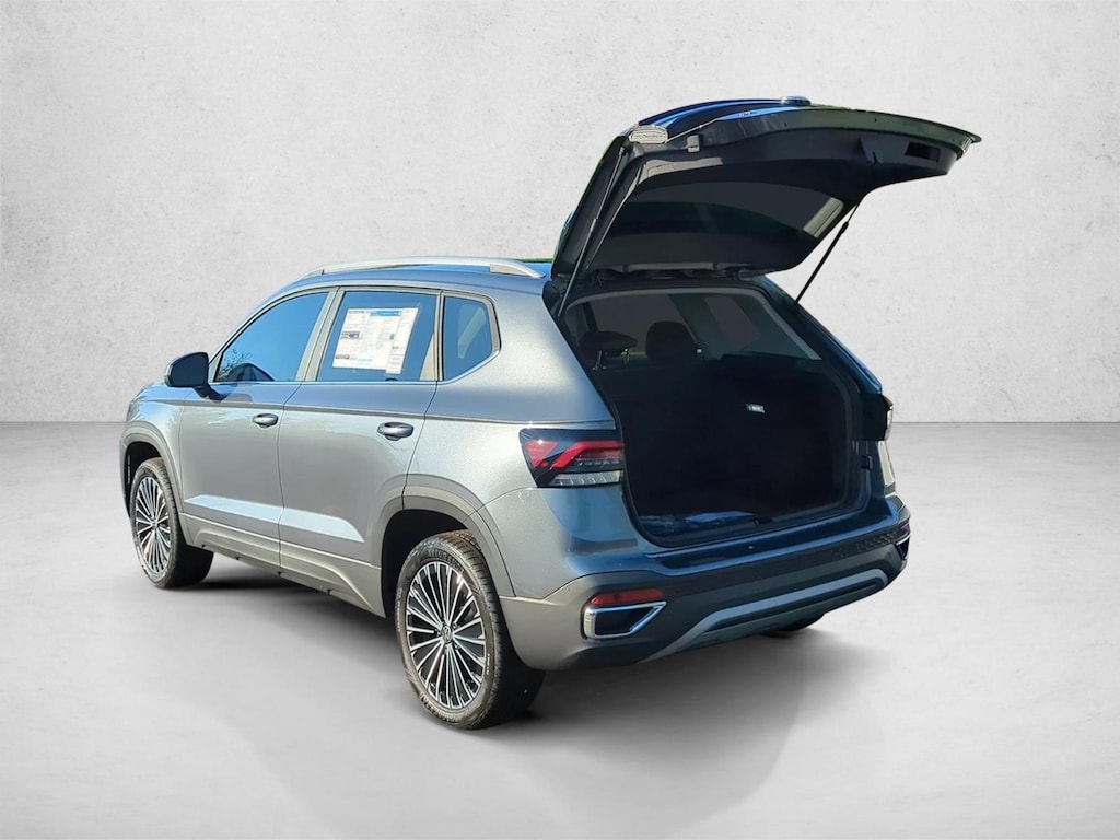 New 2026 Volkswagen Taos 1.5T SE SUV