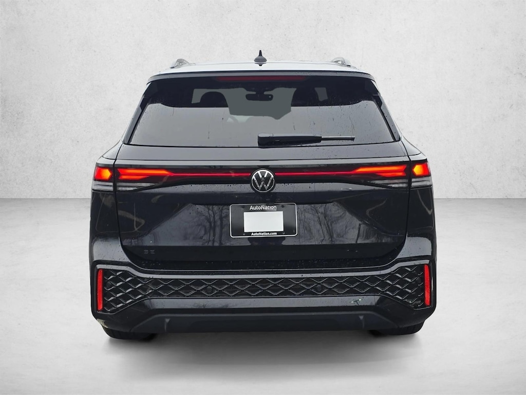 New 2026 Volkswagen Tiguan SE R-Line Black SUV