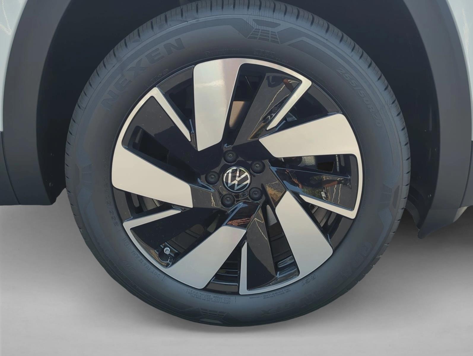 New 2026 Volkswagen Atlas Cross Sport SE w/Technology SUV
