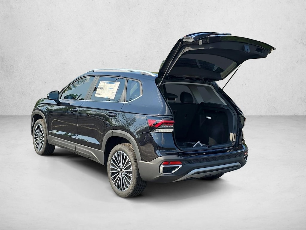 New 2026 Volkswagen Taos 1.5T SE SUV