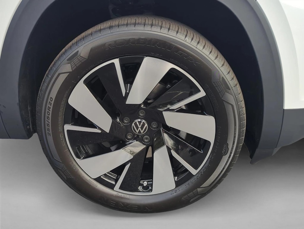 New 2026 Volkswagen Atlas Cross Sport SE w/Technology SUV