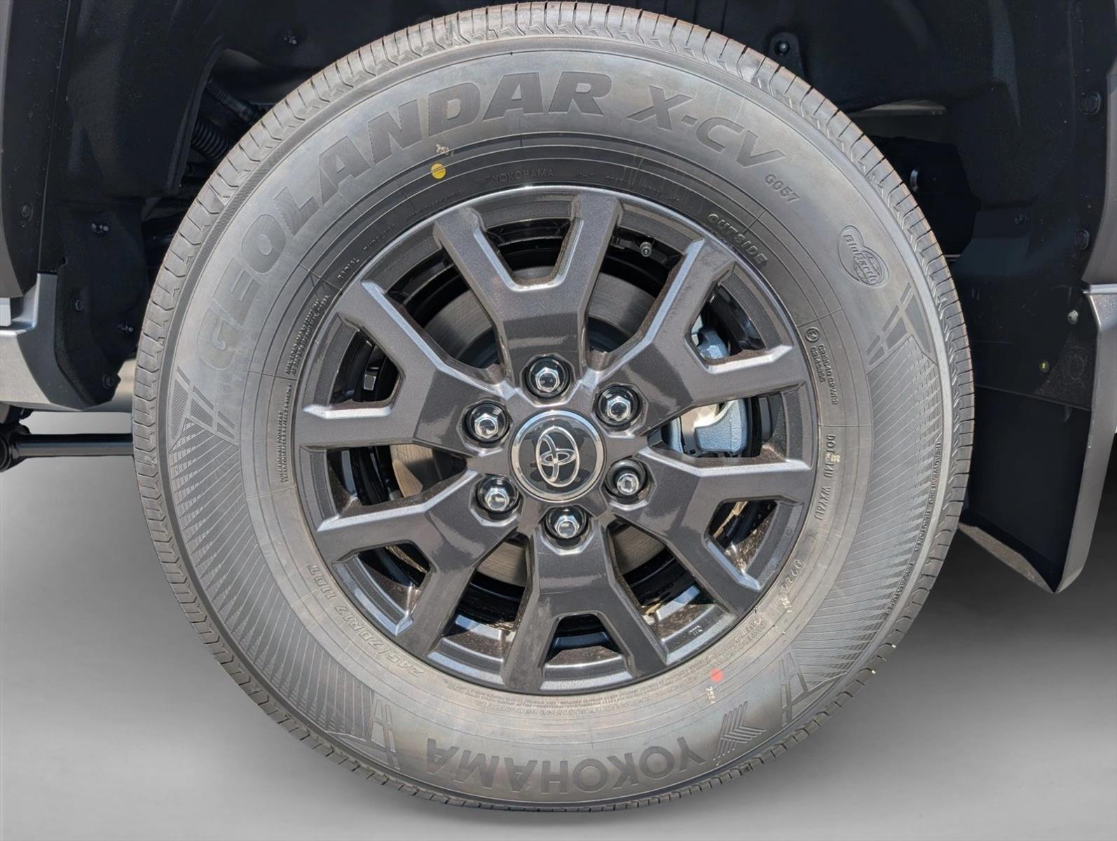 2026 Toyota 4Runner SR5 - Photo 10