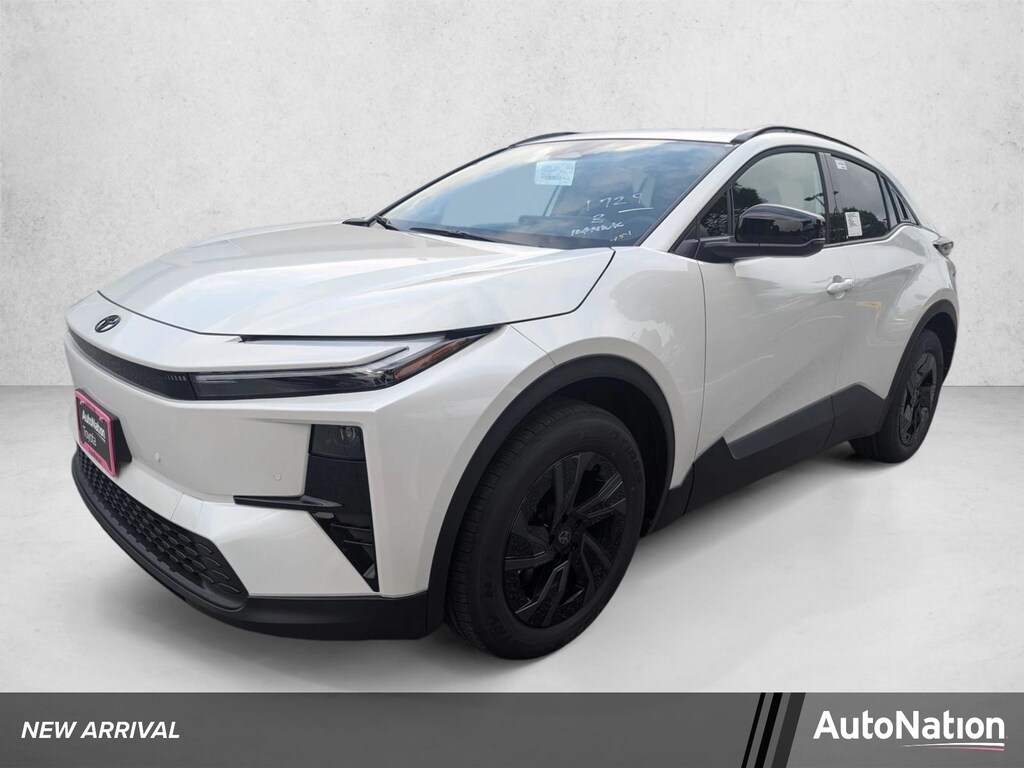 Used 2026 Toyota C-HR SE Sport Utility