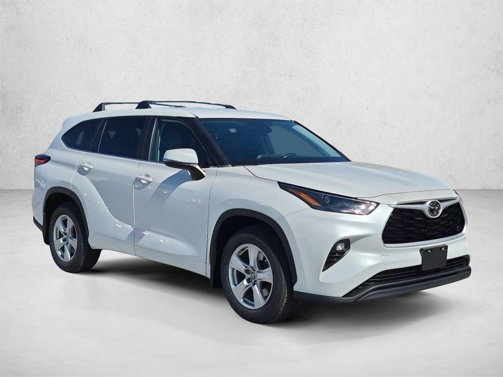 Used 2023 Toyota Highlander LE Sport Utility
