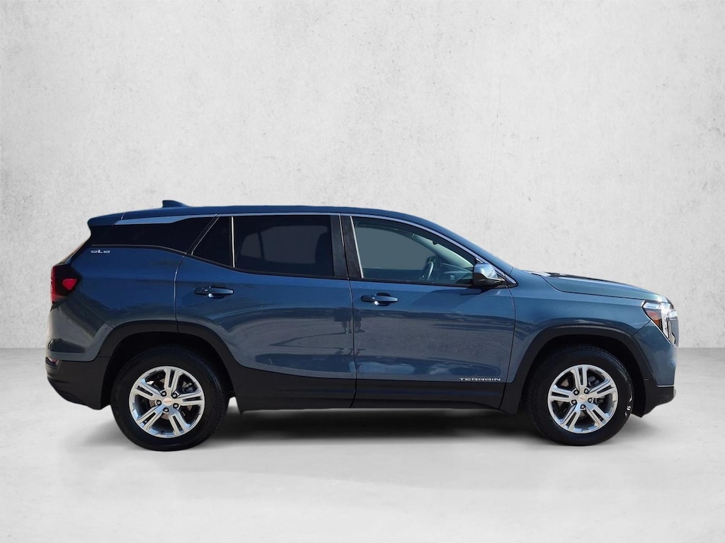 Used 2024 GMC Terrain SLE Sport Utility