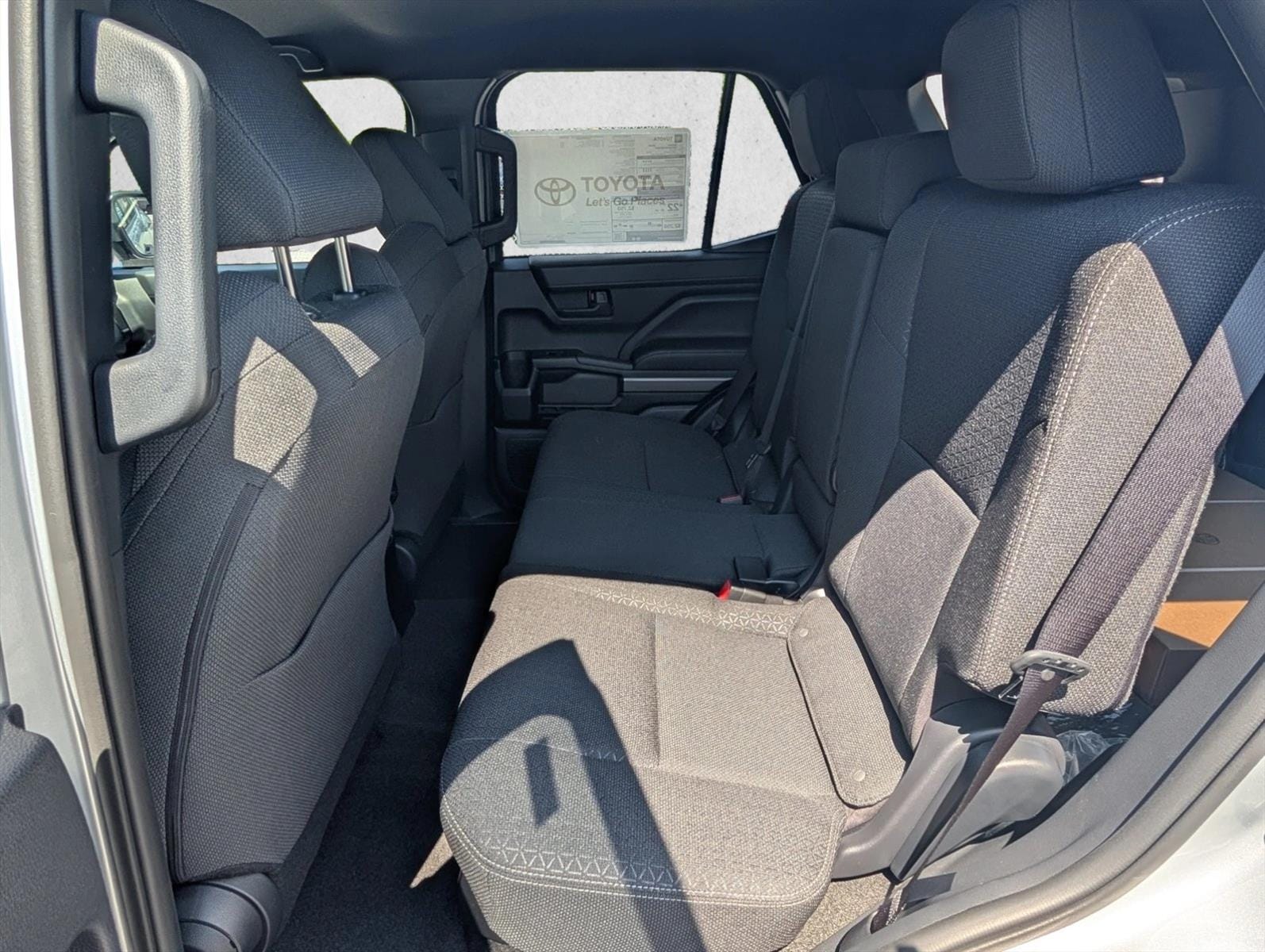 2026 Toyota 4Runner SR5 - Photo 16