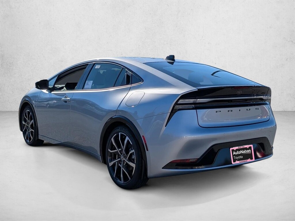 New 2026 Toyota Prius Plug-In Hybrid XSE Hatchback