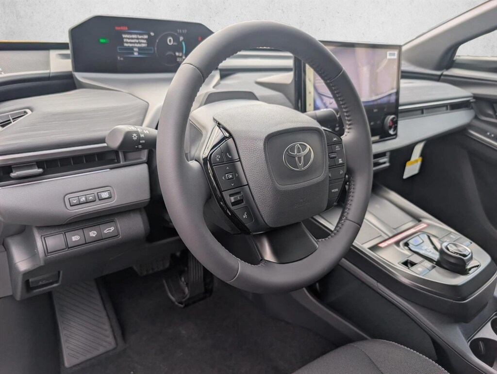 Used 2026 Toyota C-HR SE Sport Utility