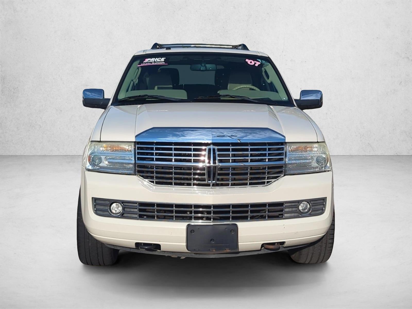 Used 2007 Lincoln Navigator Ultimate with VIN 5LMFU285X7LJ16379 for sale in Memphis, TN