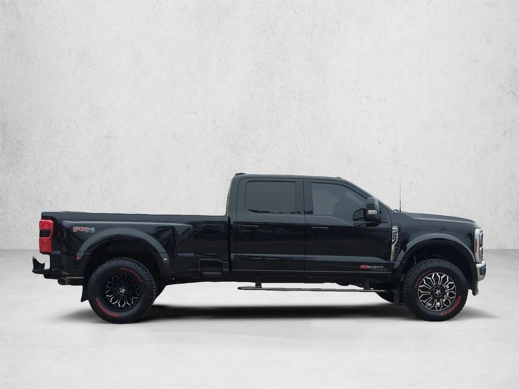 Used 2024 Ford Super Duty F-450 DRW LARIAT Crew Cab Pickup