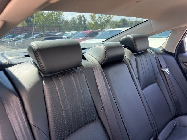 2022 Honda Accord EX-L - Photo 30